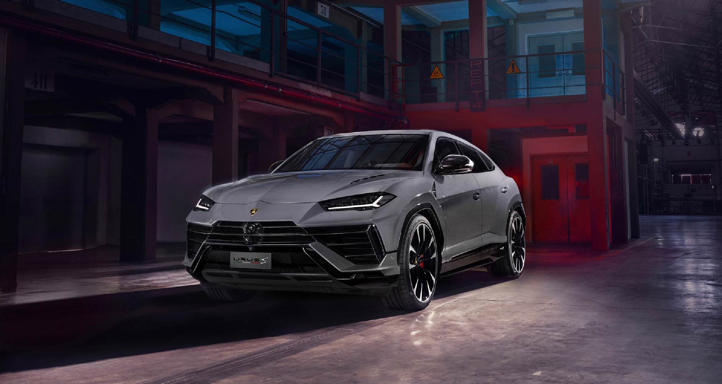 LAMBORGHINI URUS S 2024